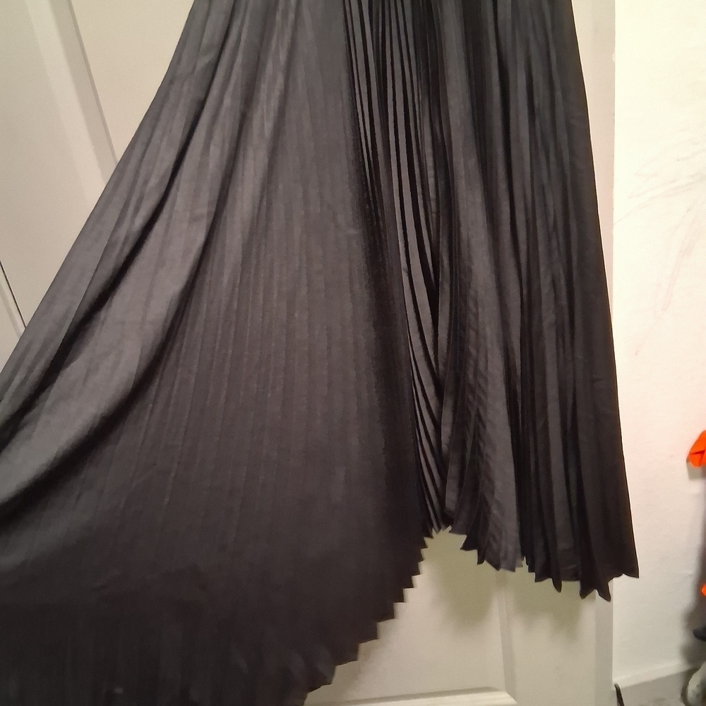 Elie Tahari Dress in Black - Picture 3 of 6
